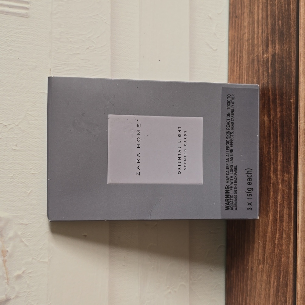 ZARA HOME | ORIENTAL LIGHT SCENTED CARDS